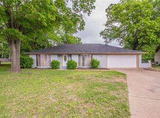7517 Lisa Ct, Fort Worth, TX 76112