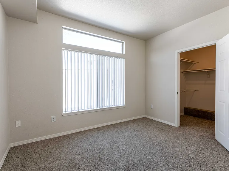 Pavilions at Silver Sage Apartments — Photo 42