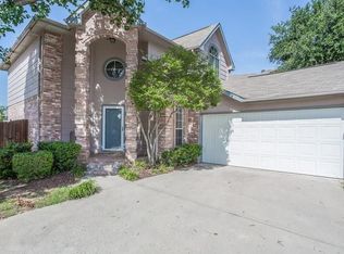 9104 Blue Ridge Trl, Fort Worth, TX 76118