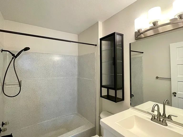 8032 N Oswego Ave — Photo 8