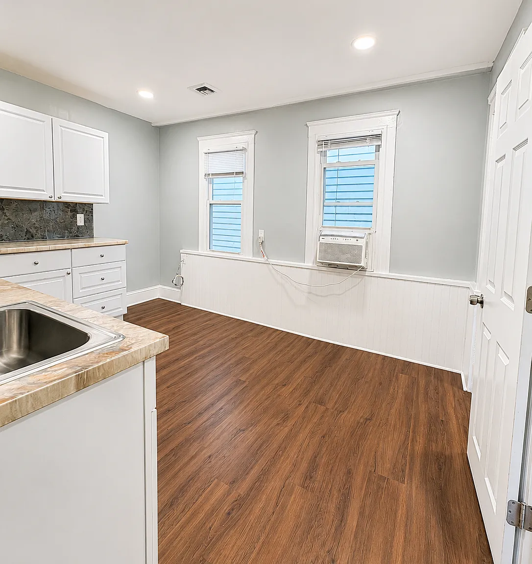 2 bed, 800 sqft, $2,100 — Photo 4