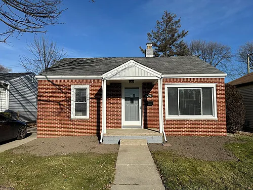 22701 Masonic Blvd Photo 1