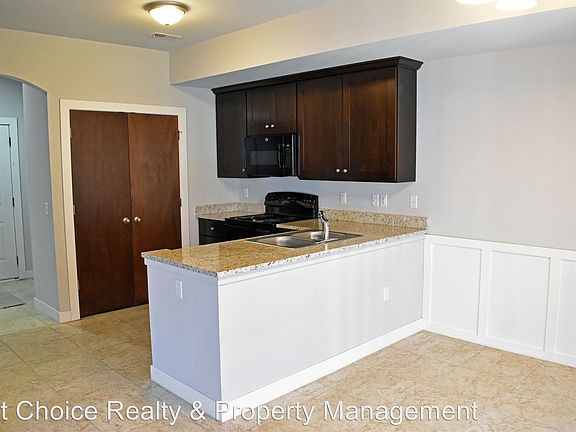 3rd image of 6113 Windemere Ln