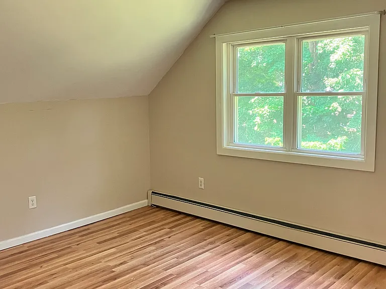 79 Locust Grove Rd — Photo 18