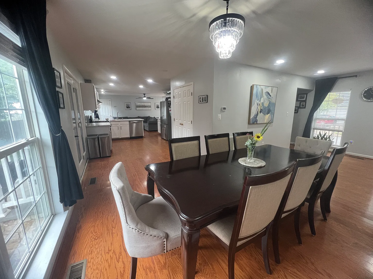 4 bed, 2968 sqft, $3,500 — Photo 2