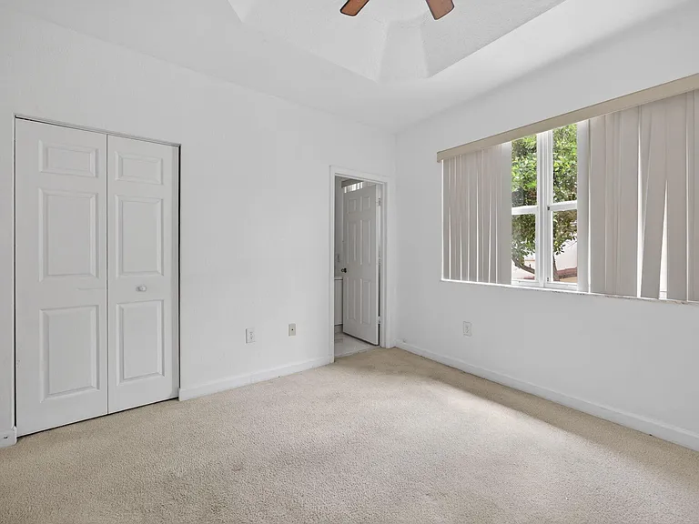 1575 NE 33rd Ave #105 — Photo 23