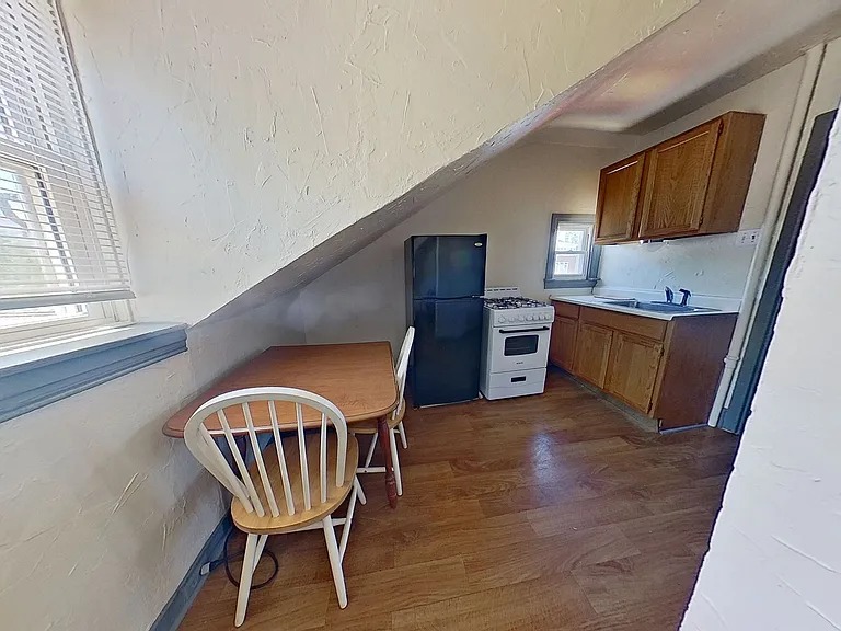 156 N Newberry St #2 — Photo 3
