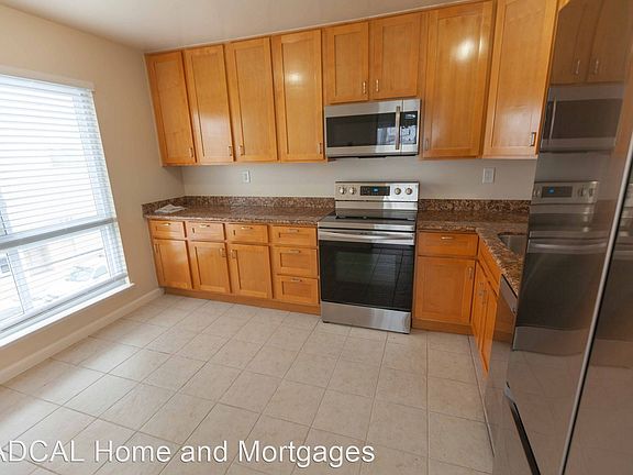 4th image of 2601 43rd Ave APT 204