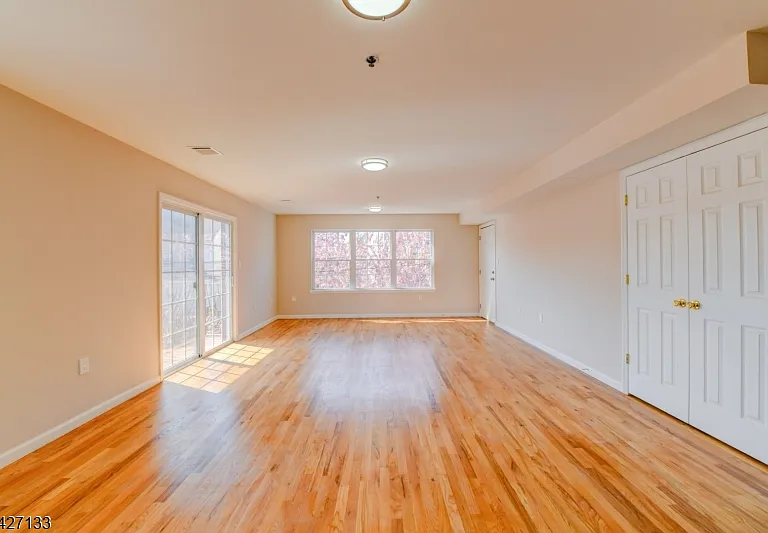 15-21 Oraton St #2 — Photo 3