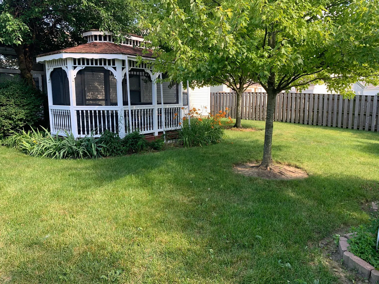 5607 Marita Ln — Photo 3