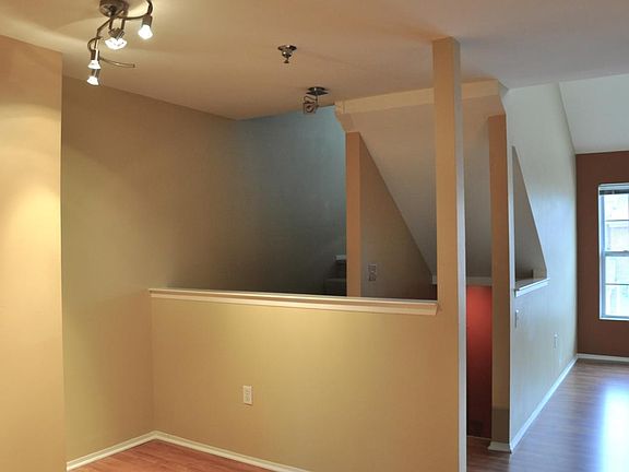 5th image of 23370 Grayson Dr #40