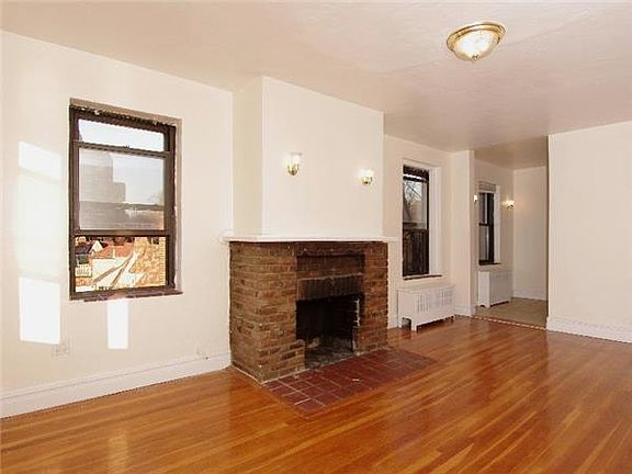 4th image of 2475 Palisade Ave APT 4D
