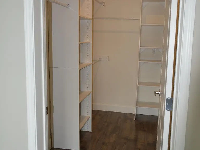 11210 Peach Grove St #204 — Photo 23