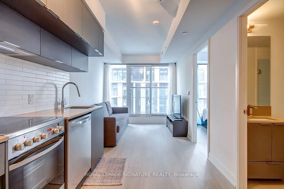 2 bed, $2,400 — Photo 1