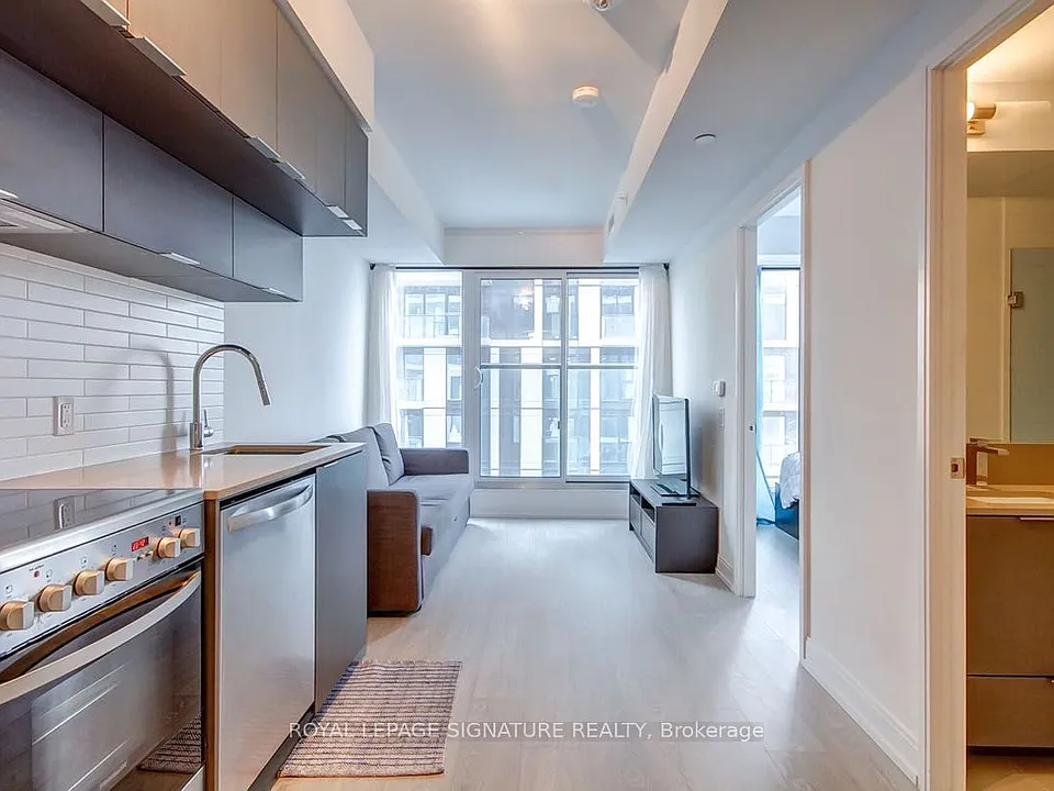 181 Dundas St E #3115