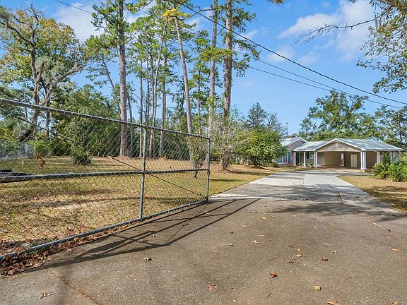 5th image of 3100 Old Saint Augustine Rd