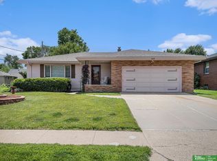 4015 Arbor St, Omaha, NE 68105