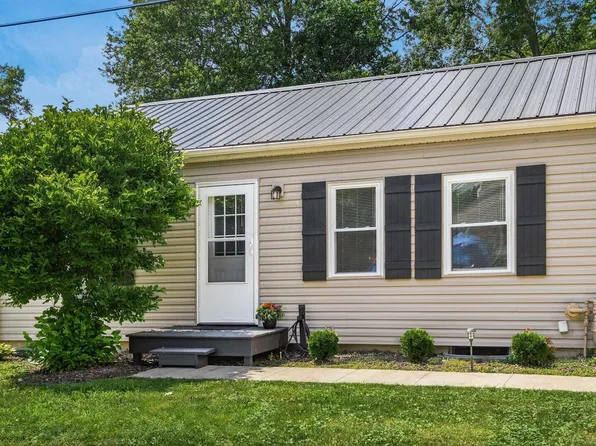 104 Sunset Dr, Hebron, OH 43025