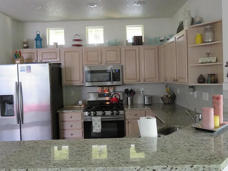 1557 NE 64th Ave — Photo 5