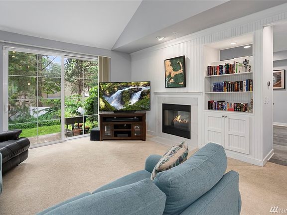 5th image of 120 Newport Way NW APT 1