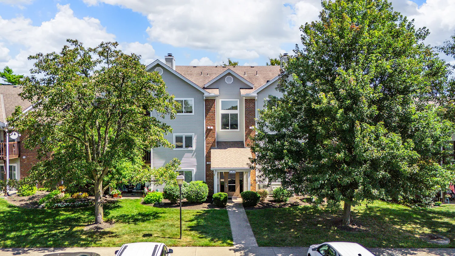 2 bed, 987 sqft, $1,435 — Photo 1