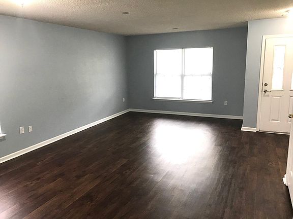 4th image of 5013 Basnett Dr