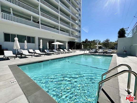 5th image of 999 N Doheny Dr APT 708