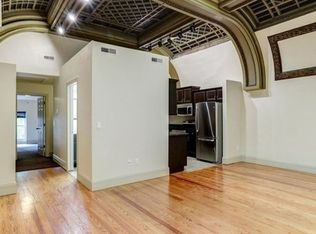 10 E Main St, Champaign, IL 61820