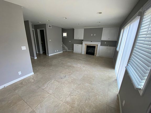 3rd image of 208 41st St Unit 1/2