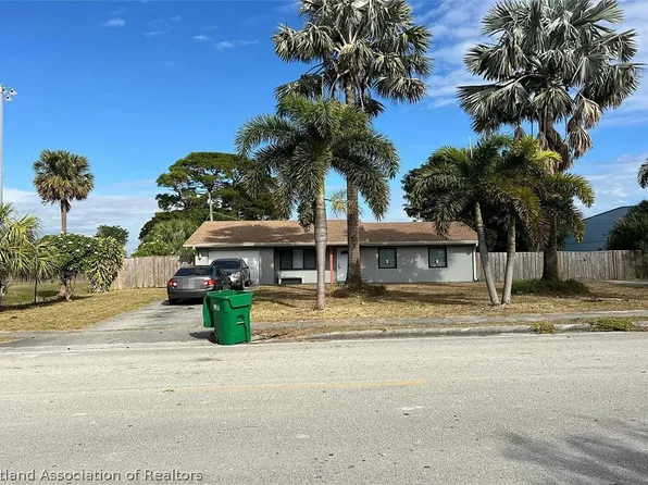 1217 53rd St, Mangonia Park, FL 33407