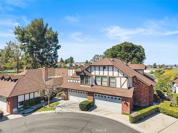 2nd image of 950 S Rim Crest Dr