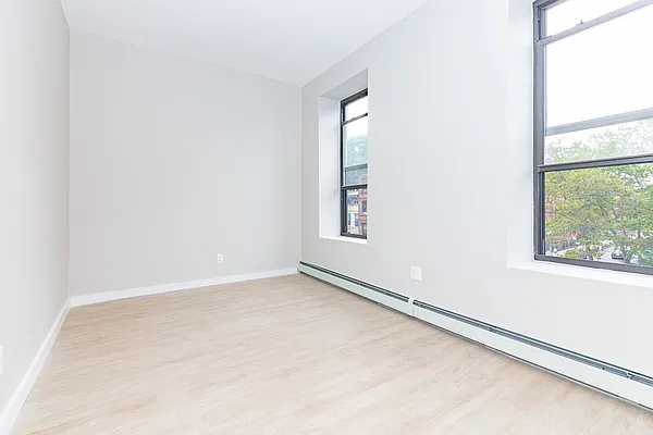 Rented by MySpaceNYC | media 29