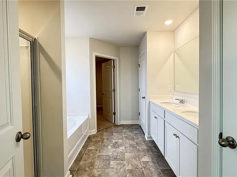 56 Thompson Ridge Ln — Photo 43