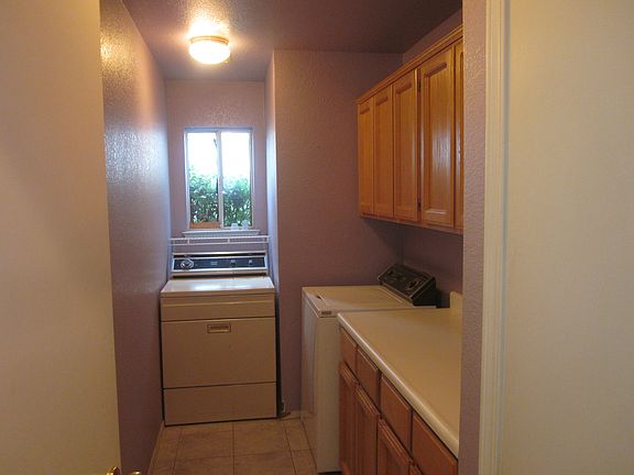 5th image of 2582 Eagle Rock Cir