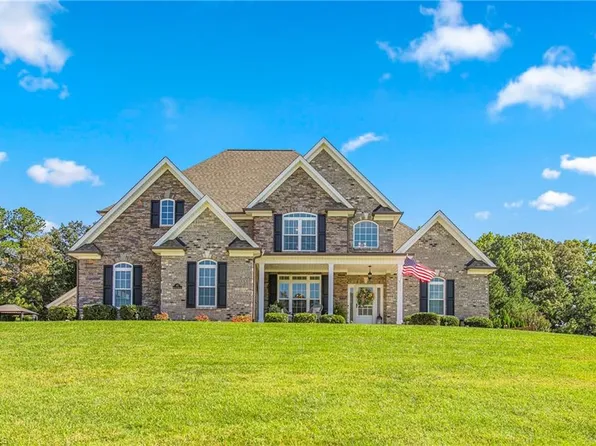 177 Kapstone Xing, Lexington, NC 27295