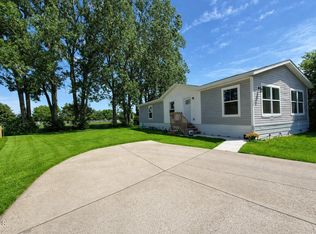 322 Bedford Blvd, Bismarck, ND 58504