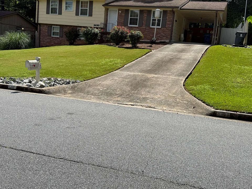 2nd image of 6490 Cedar Hurst Trl