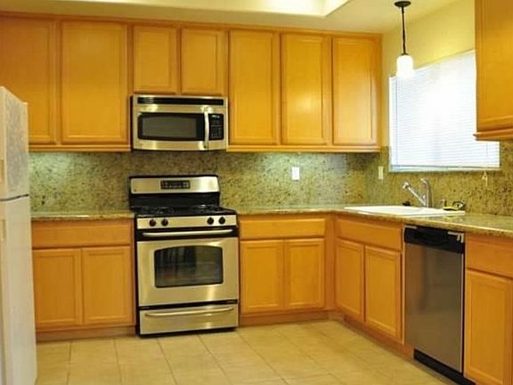 4th image of 17725 Halsted St #A
