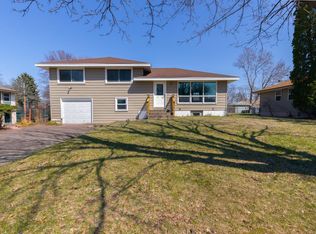 7042 Quail Ave N, Brooklyn Center, MN 55429