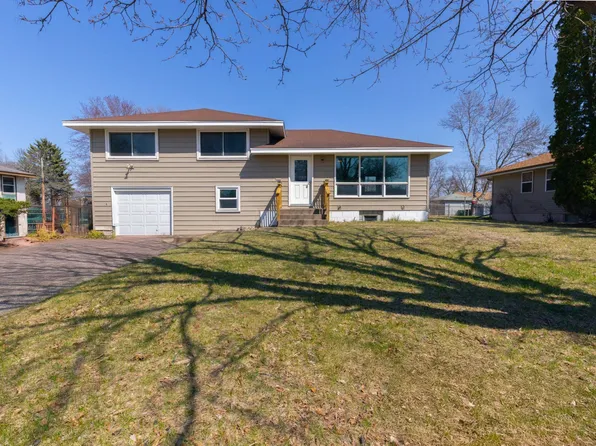 7042 Quail Ave N, Brooklyn Center, MN 55429