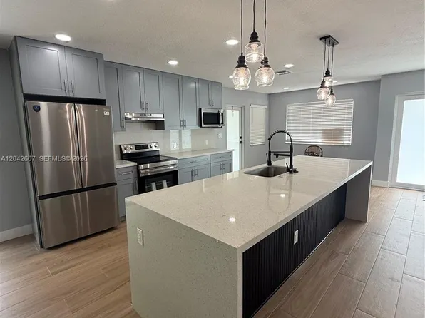 311 NW 33rd Ter, Fort Lauderdale, FL 33311