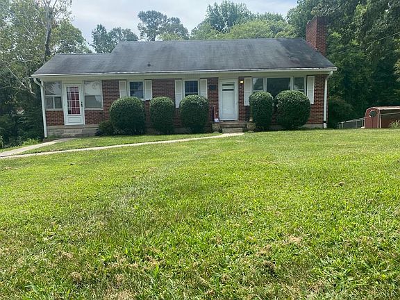 3rd image of 117 Hollywood Dr