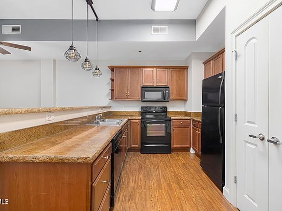 4th image of 116 Tipton St #404