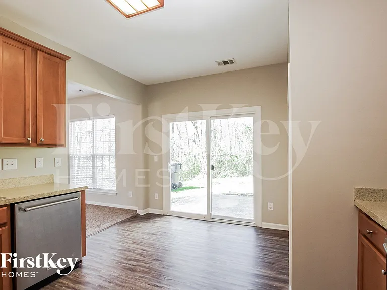 9201 Aloysia Ln — Photo 6