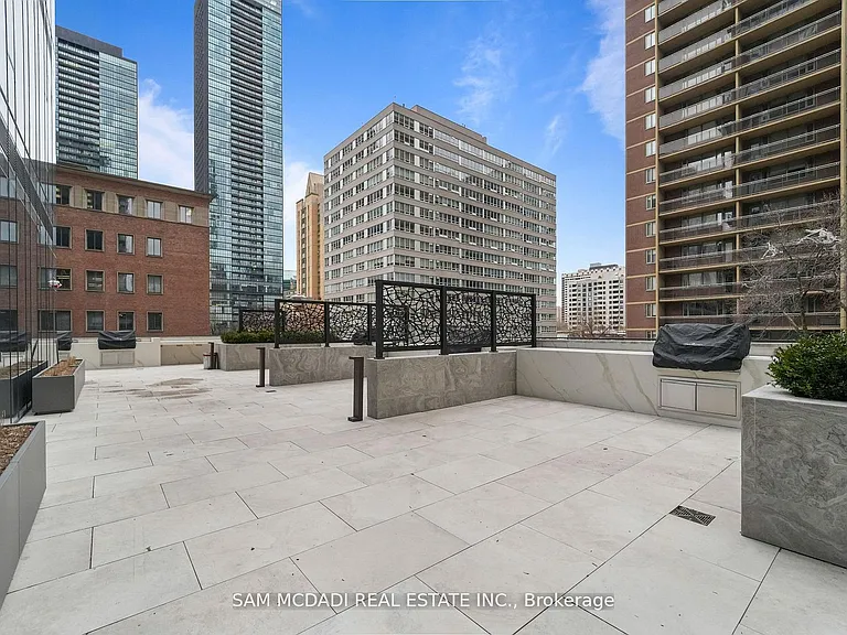 634 Church St #1011 — Photo 25