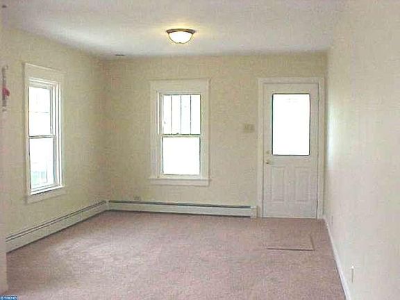 3rd image of 2652 Clayton St