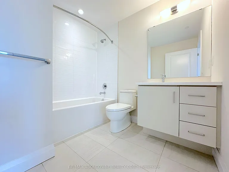 2333 Taunton Rd #411 — Photo 8