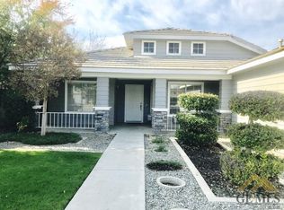 4703 Triple Crown Dr, Bakersfield, CA 93312