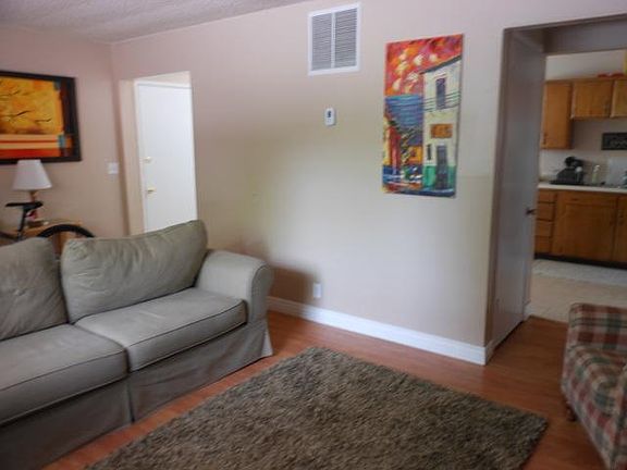 2nd image of 141 E Coatsville Ave
