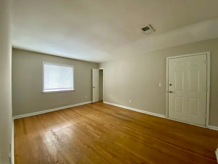 Oak Pointe Apartments — Photo 24
